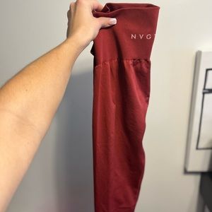 NVGTN Carmine Solid Seamless Leggings. Size Medium